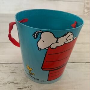 5/$25 Peanuts Paper Pail with Ribbon Carrier